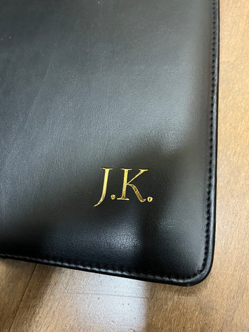 Personalized padfolio. Writing case with calculator. Black, faux leather.